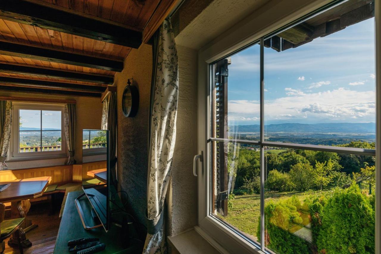 Cosy Hill Home Rucman With A Breathtaking View Zgornja Pohanca Exteriör bild